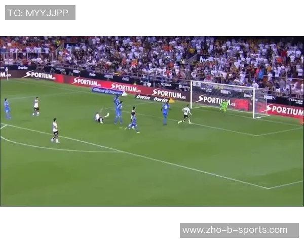 意大利足球风情妆容创意大揭秘让你在赛场上也能闪耀魅力